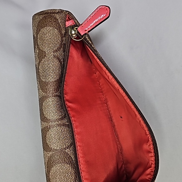 COACH ▪︎ SIGNATURE CHECKBOOK WALLET ▪︎ PEYTON - Picture 11 of 12